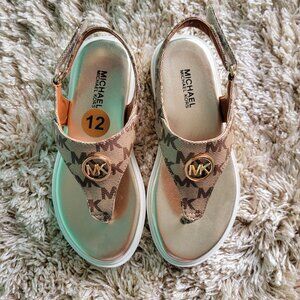 Michael Kors Sandels